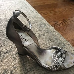 Selling due to surgery & no longer can wear heels.